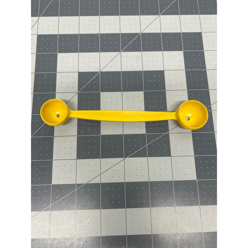 Tupperware Melon Baller Kitchen Tool Yellow Vintage 1333-11 Double Sided Scoop